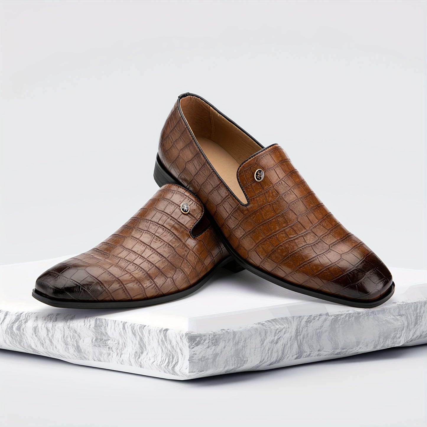 Slip On Loafers With Crocodile Pattern And PU TPR Sole
