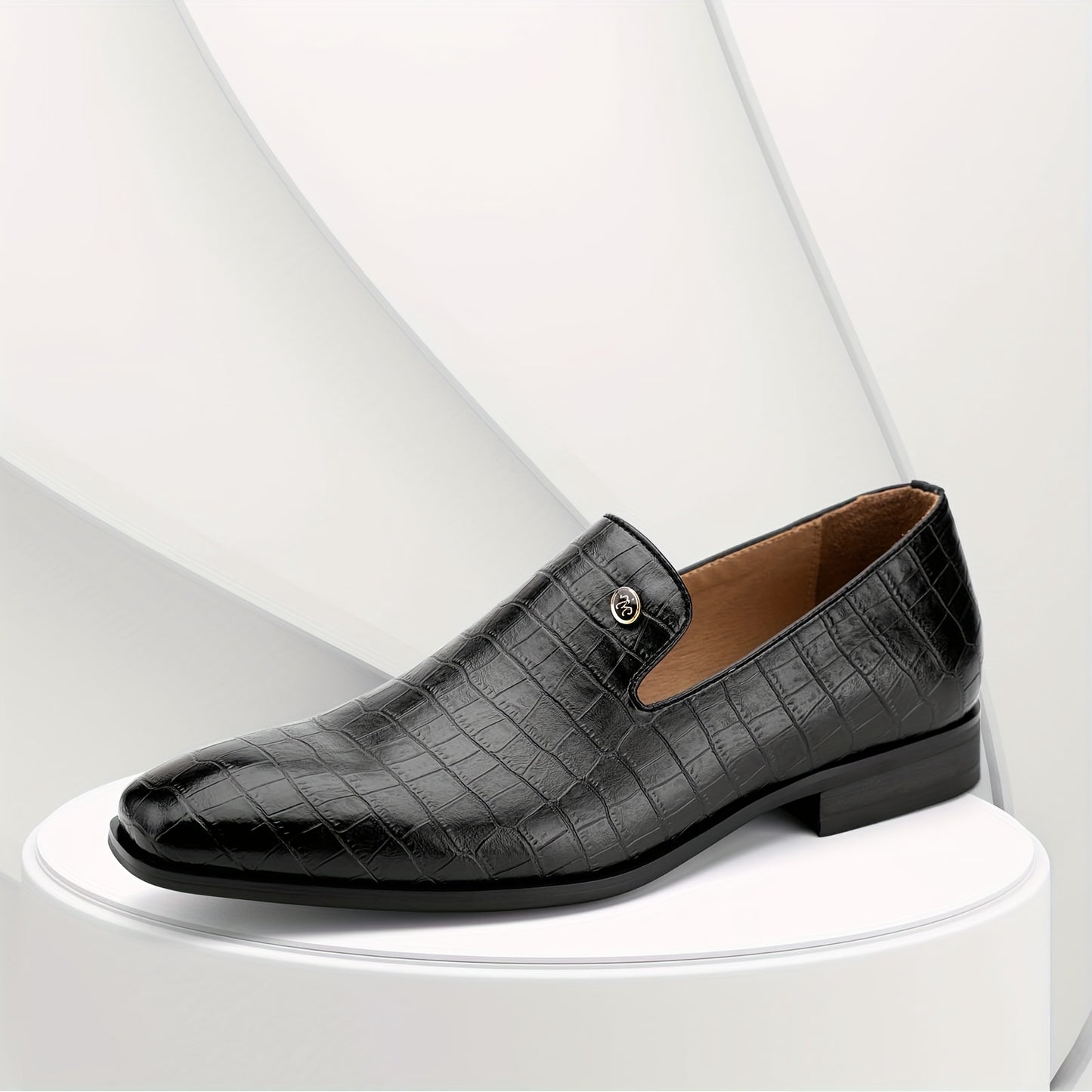 Slip On Loafers With Crocodile Pattern And PU TPR Sole