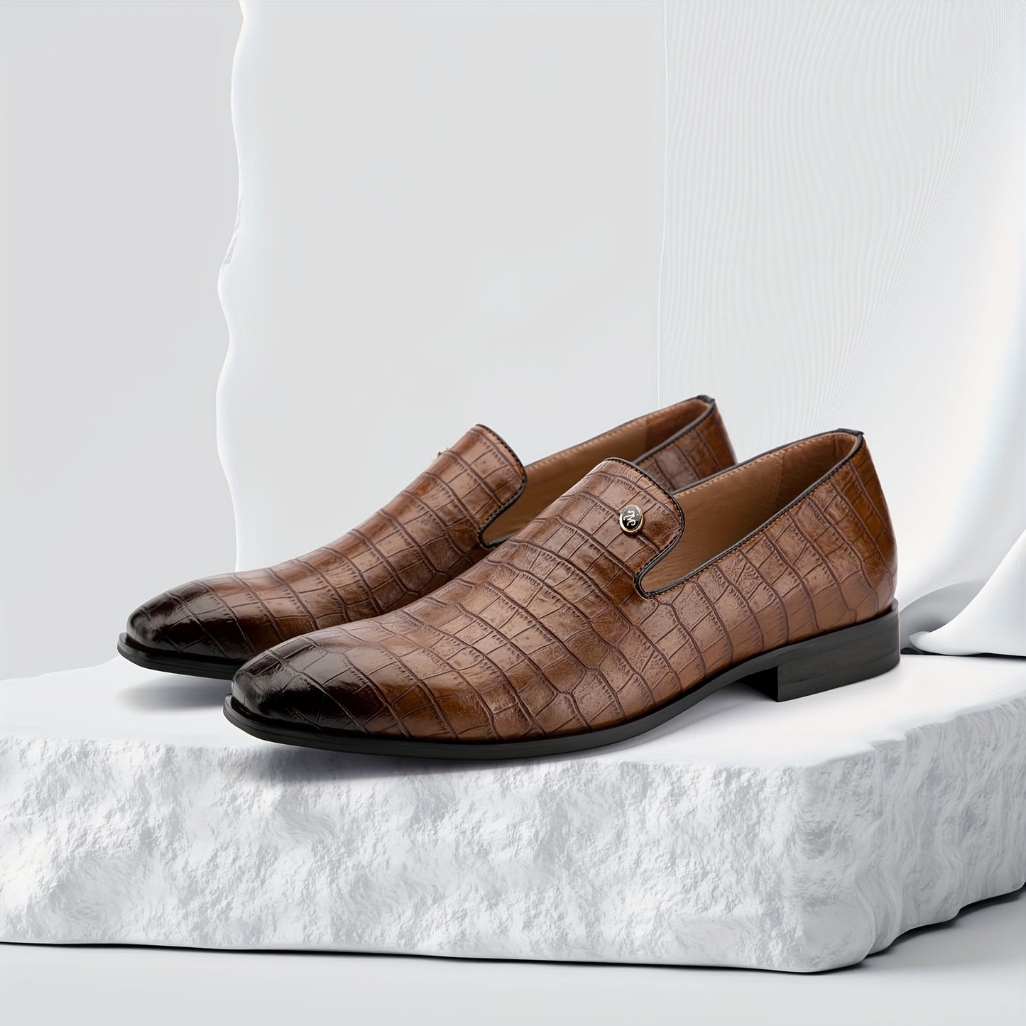 Slip On Loafers With Crocodile Pattern And PU TPR Sole
