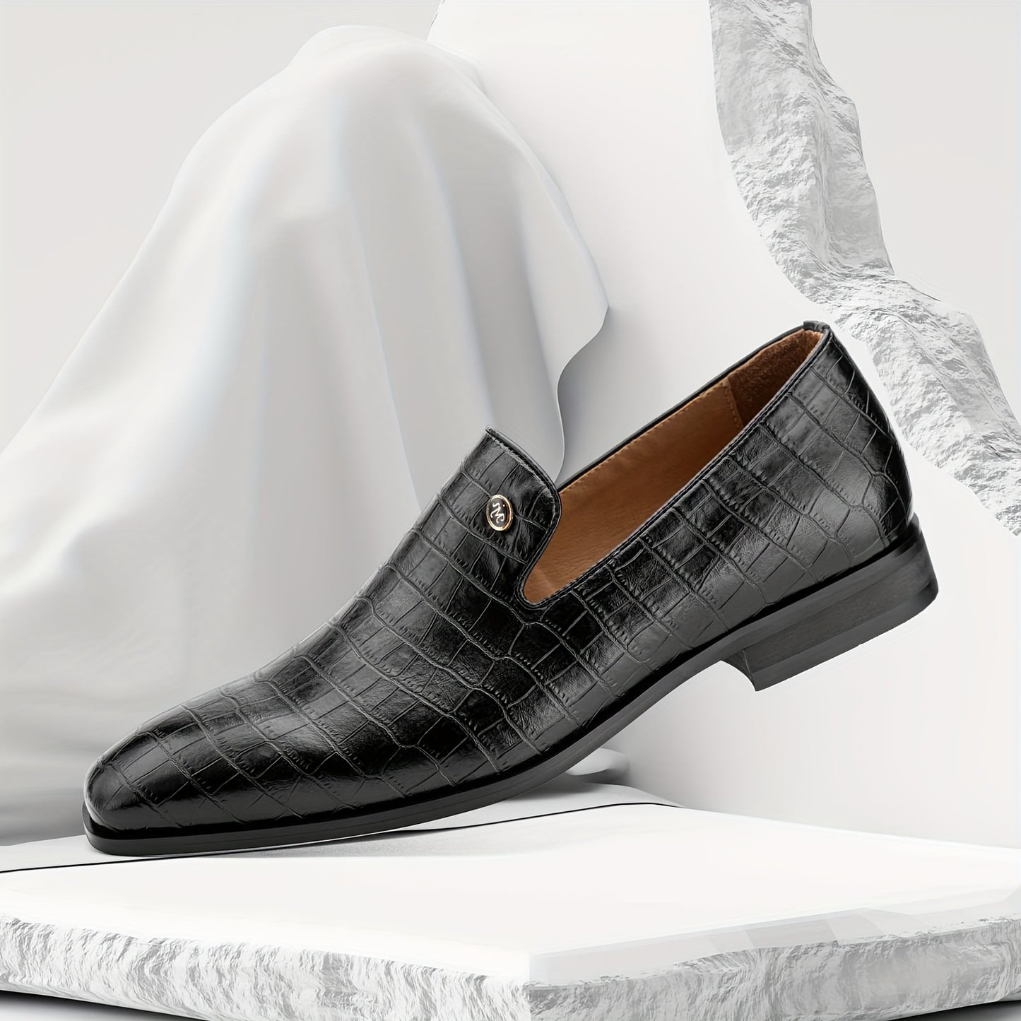Slip On Loafers With Crocodile Pattern And PU TPR Sole