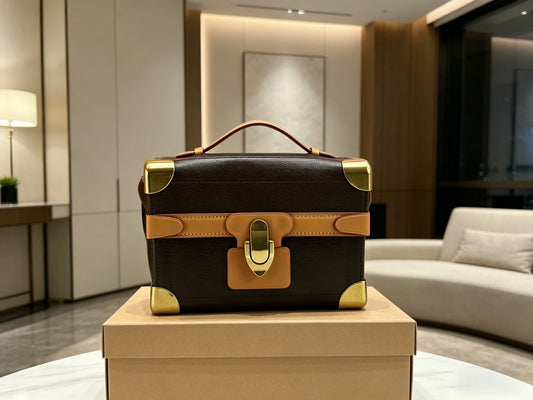 Boxy Womens Shoulder Handbag Retro Metal Lock Purse