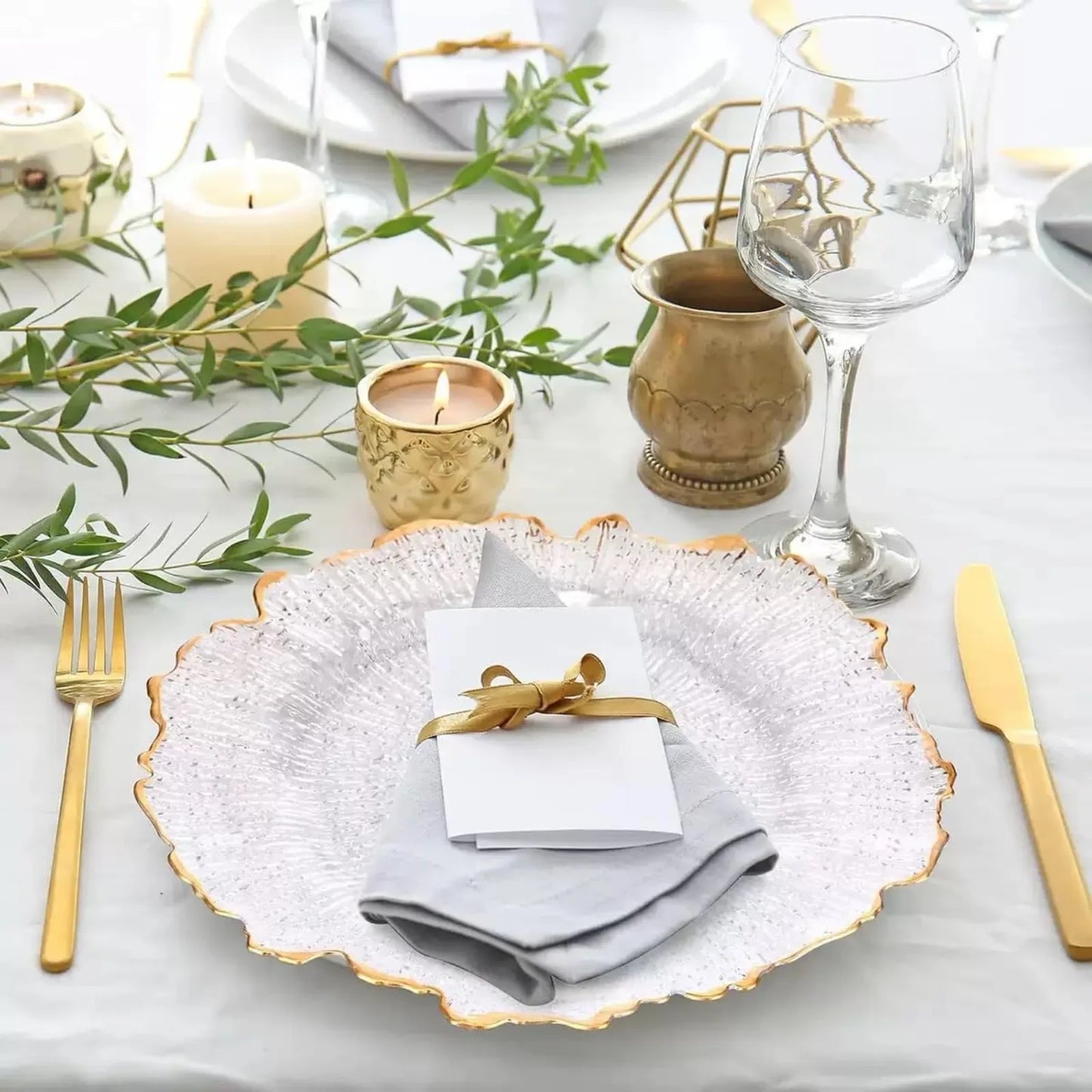 100pcs Transparent Plates for Home and Commercial Parties, 32 Cm, Plastic, W/ Gold-coloured Beaded Edge, for Wedding, Birthday, Bridal Party, Dinner, Table Decoration