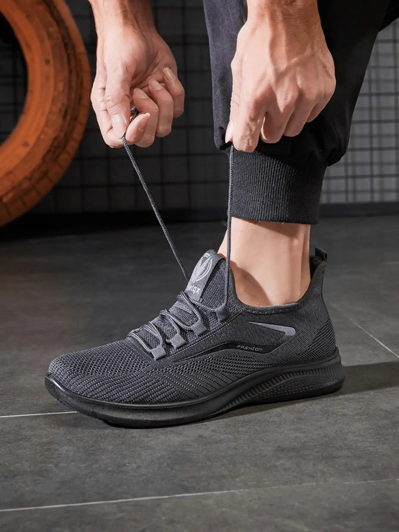 Unisex Breathable Mesh Running Shoes Lightweight Athletic Sneakers