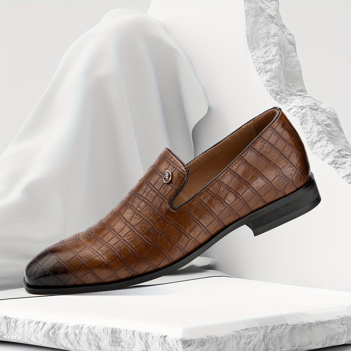 Slip On Loafers With Crocodile Pattern And PU TPR Sole